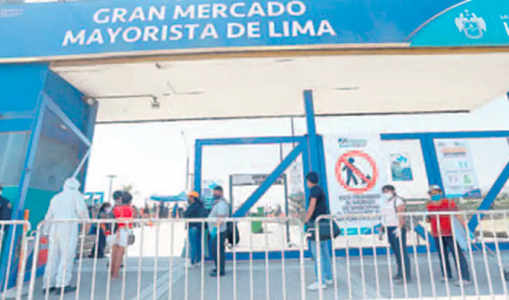 Control. En este centro de abastos ya se aplican las medidas dispuestas por el Ejecutivo. Foto: Michael Ramón Control. En este centro de abastos ya se aplican las medidas dispuestas por el Ejecutivo. Foto: Michael Ramón