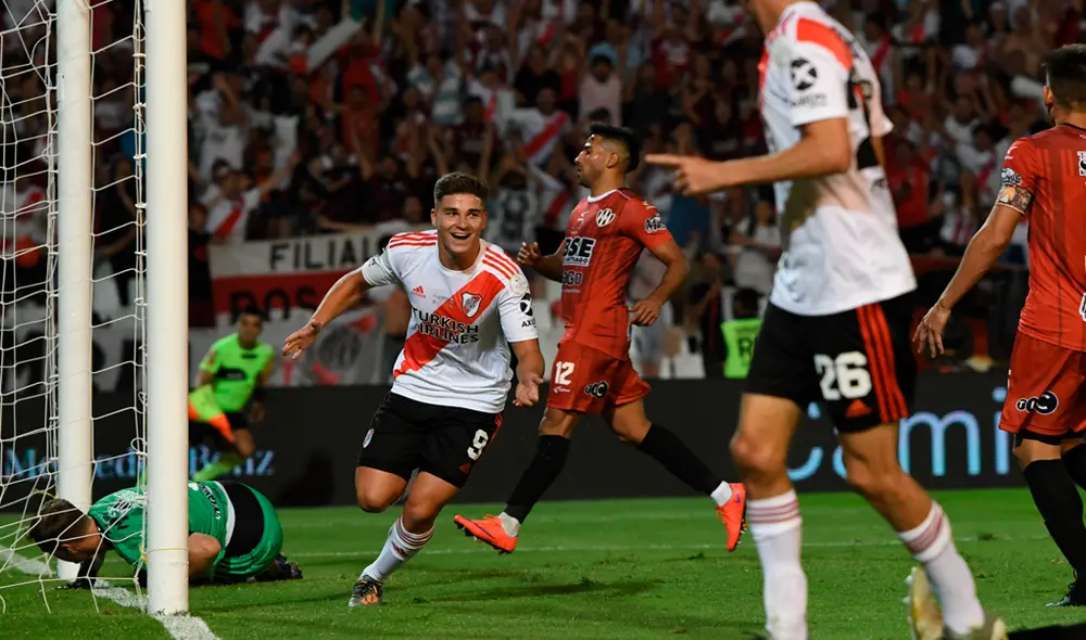 Julián Álvarez culminó una jugada de 20 pases para decretar la goleada de River Plate sobre Central Córdoba. | Foto: @RiverPlate Julián Álvarez culminó una jugada de 20 pases para decretar la goleada de River Plate sobre Central Córdoba. | Foto: @RiverPlate