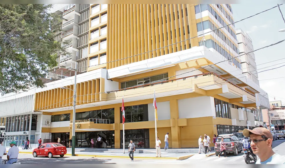 Observados. Trabajadores investigados son acusados por diversos delitos vinculados a la corrupción. Observados. Trabajadores investigados son acusados por diversos delitos vinculados a la corrupción.