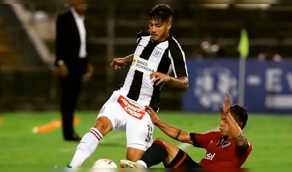 Ivana Yturbe expuesta en conversación con Beto Da Silva en Instagram. Foto: Instagram