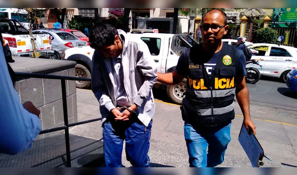 Policía captura delincuente minutos después de asaltar grifo