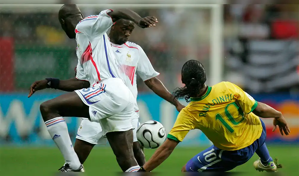 Makelele intentó amedrentar a Ronaldinho, pero quedó en ridículo con respuesta del brasileño