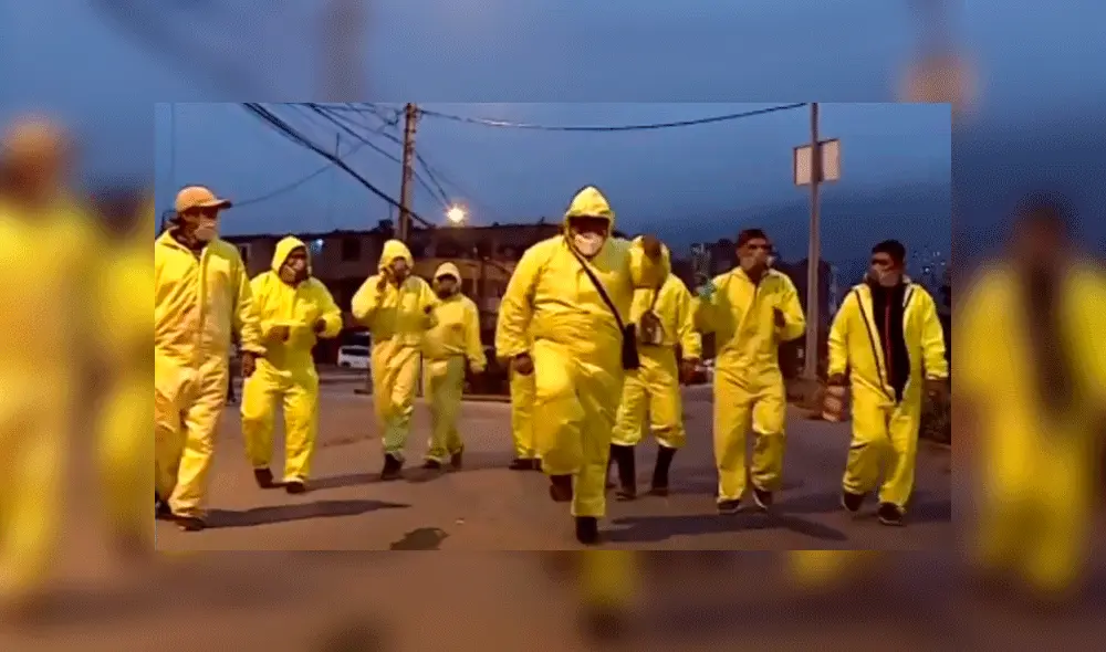 Los voluntarios ponen el toque alegre con sus bailes. Foto: captura Latina.