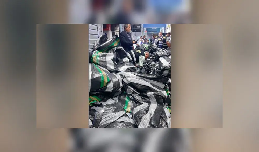 Polvos Azules: intervienen stands que fabricaban y vendían DVD’s “piratas” [FOTOS y VIDEO]