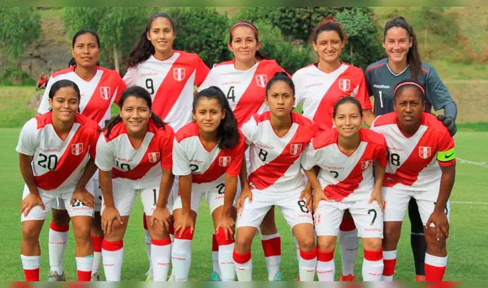 Critican a Paco Bazán tras calificar de “una lágrima” a la selección femenina de fútbol