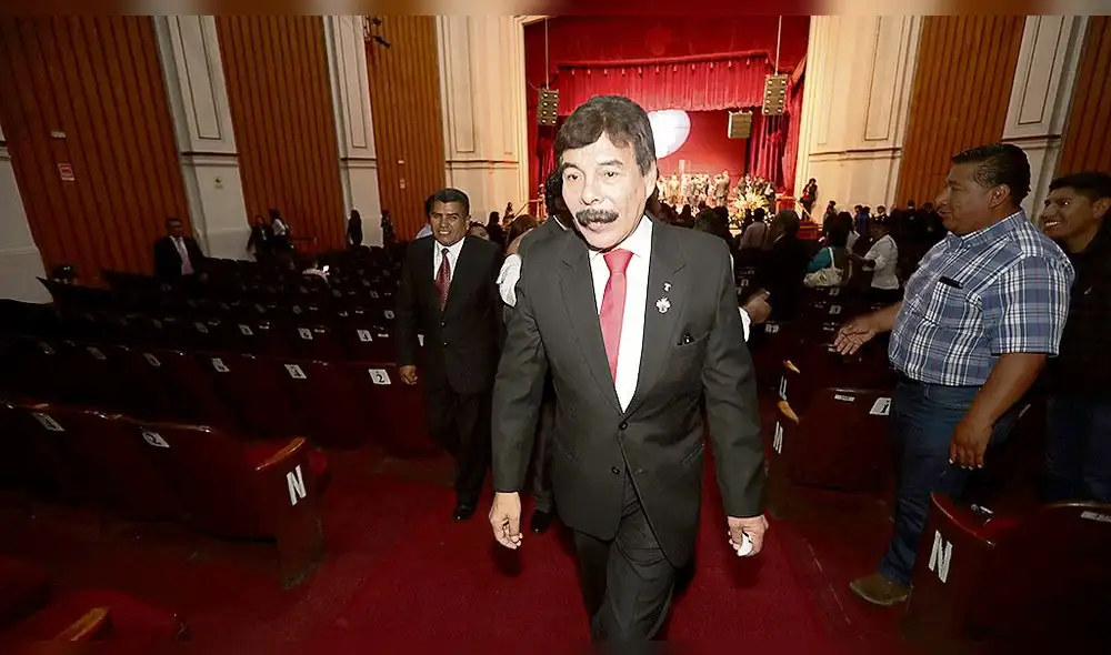 Alfredo Zegarra Tejada. Alfredo Zegarra Tejada.