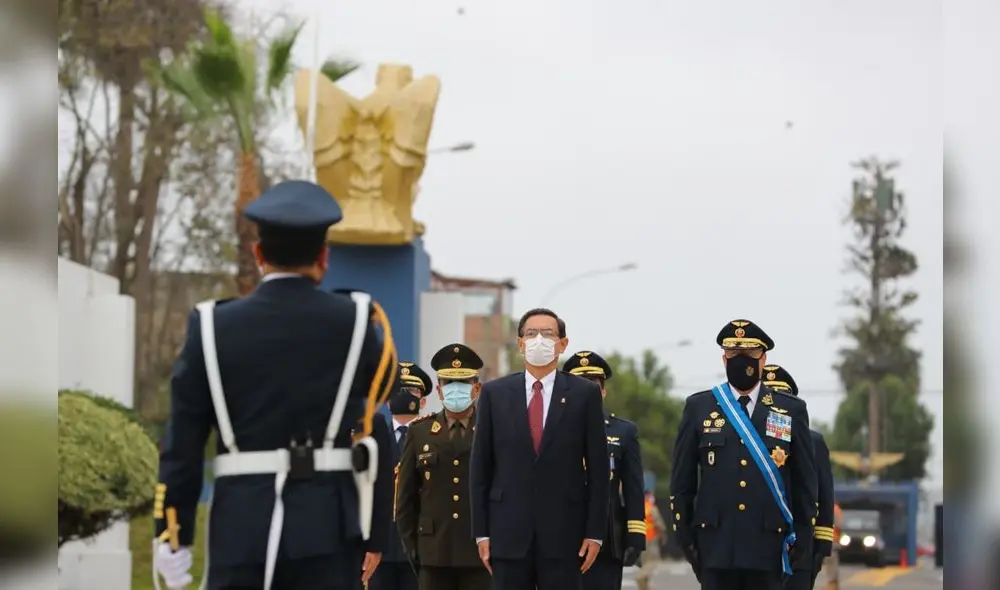 Martín Vizcarra preside ceremonia de aniversario de la FAP. Foto: Presidencia. Martín Vizcarra preside ceremonia de aniversario de la FAP. Foto: Presidencia.