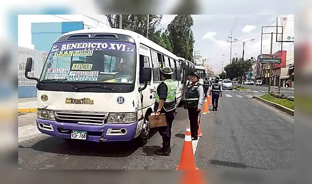 Depósito. Hallaron carros con más de 20 años de antigüedad. Depósito. Hallaron carros con más de 20 años de antigüedad.