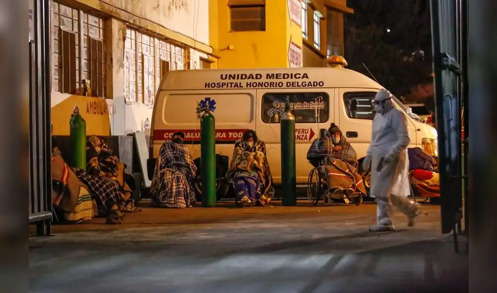 Incremento de pacientes con coronavirus, llevó a un colapso temporal a hospital Honorio Delgado en Arequipa.