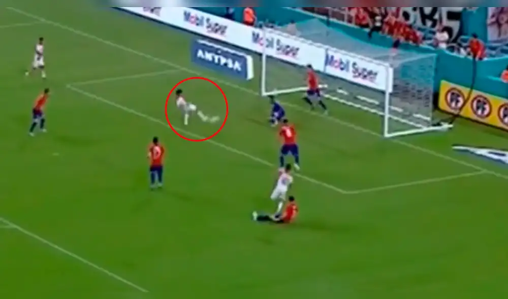 Perú vs Chile: debajo del arco, Raúl Ruidíaz erró increíble ocasión de gol [VIDEO]