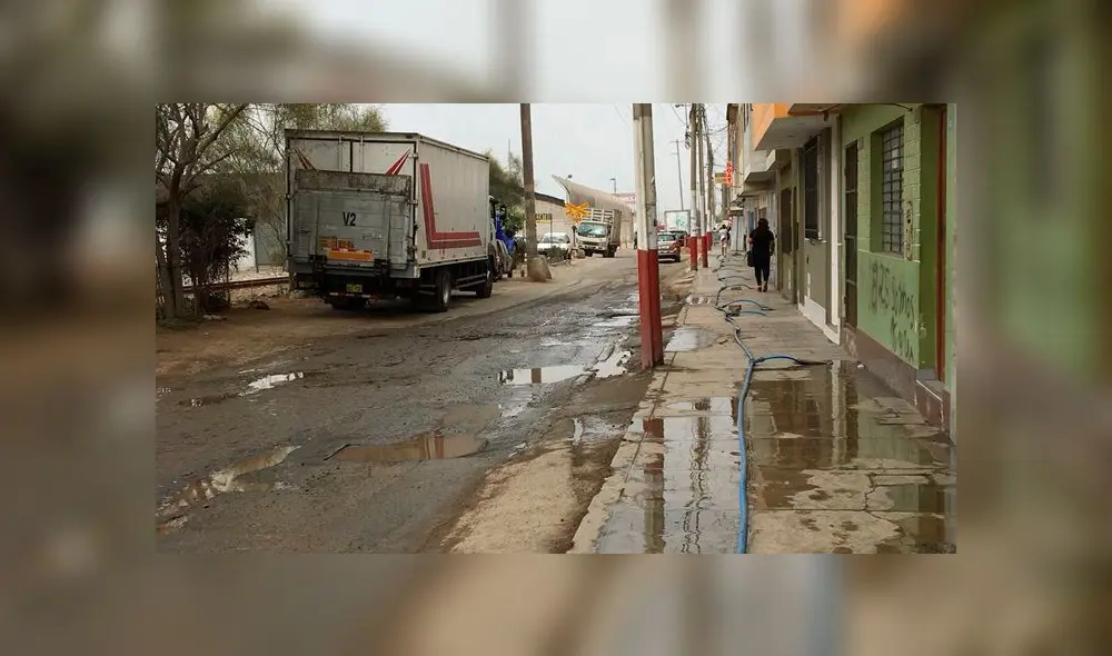 Callao: conexiones temporales de Sedapal inundan Av.Enrique Meiggs