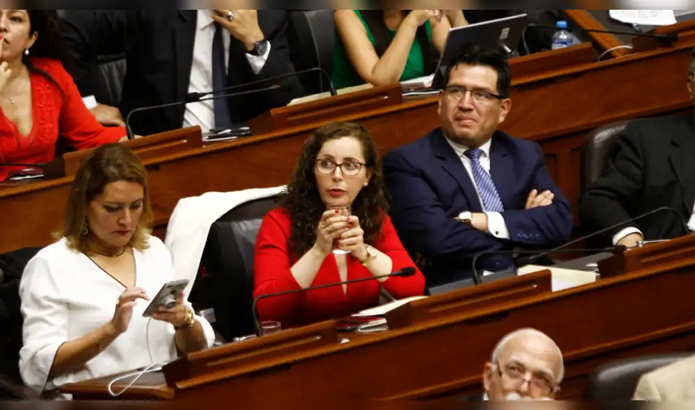 Facebook: Usuario dedica un peculiar poema a congresistas fujimoristas y se vuelve viral