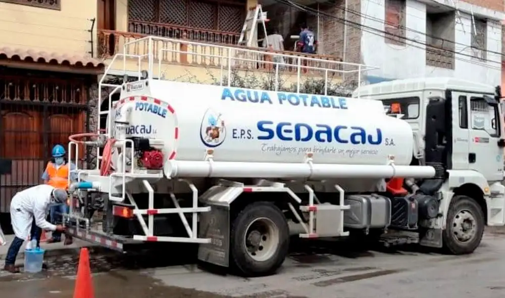 se abasteció a la población con sus cisternas y se dispuso la sectorización del servicio se abasteció a la población con sus cisternas y se dispuso la sectorización del servicio