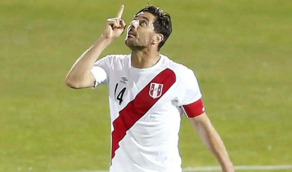 Claudio Pizarro revela que la razón de su publicación con la palabra 'milonga'.