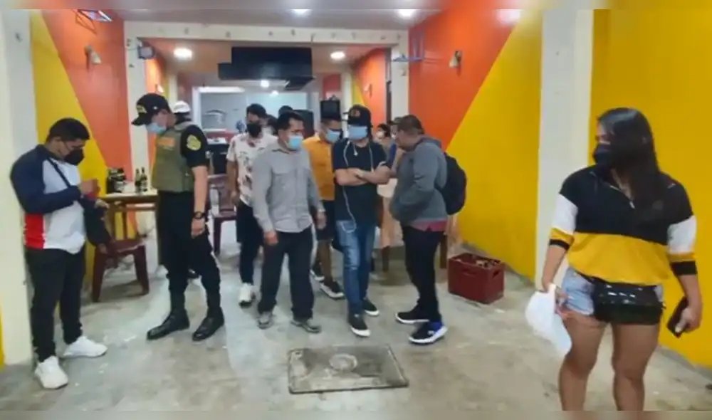 Los detenidos fueron revisados para constatar que no puedan portar armas.