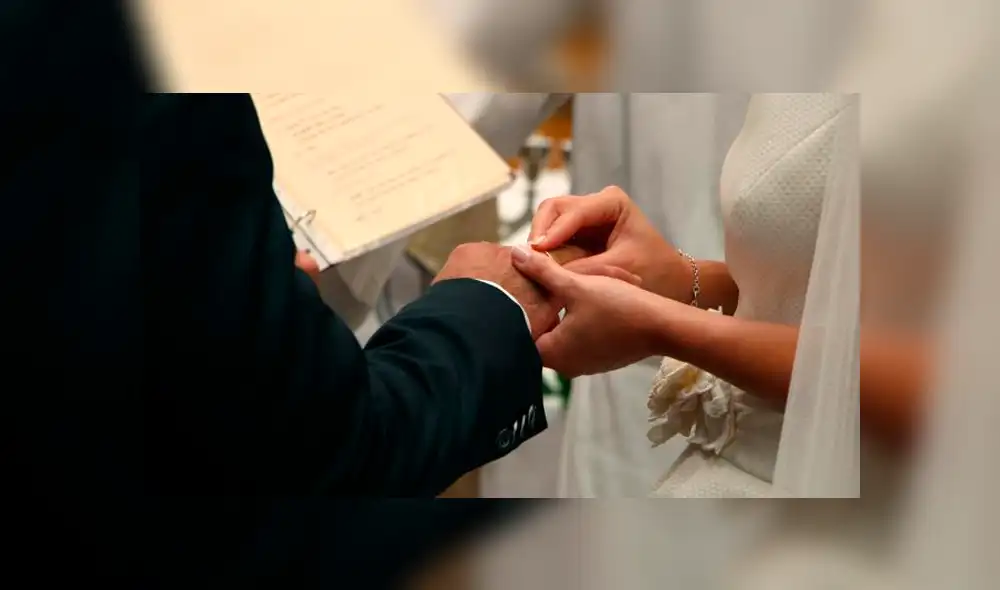 Decenas de invitados terminaron infectados por coronavirus tras asistir al matrimonio. Foto: AP Decenas de invitados terminaron infectados por coronavirus tras asistir al matrimonio. Foto: AP