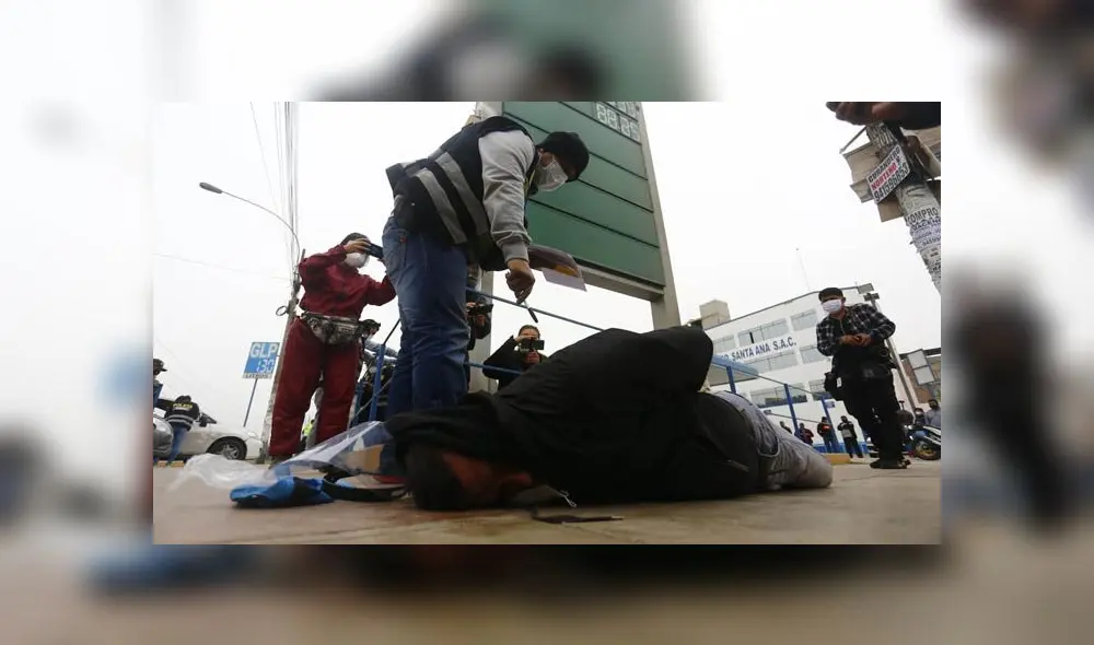 Efectivos de la Dirincri lograron la captura de los criminales que iban a atacar un grifo en la zona de Santa Ana. Créditos: Flavio Matos / La República.