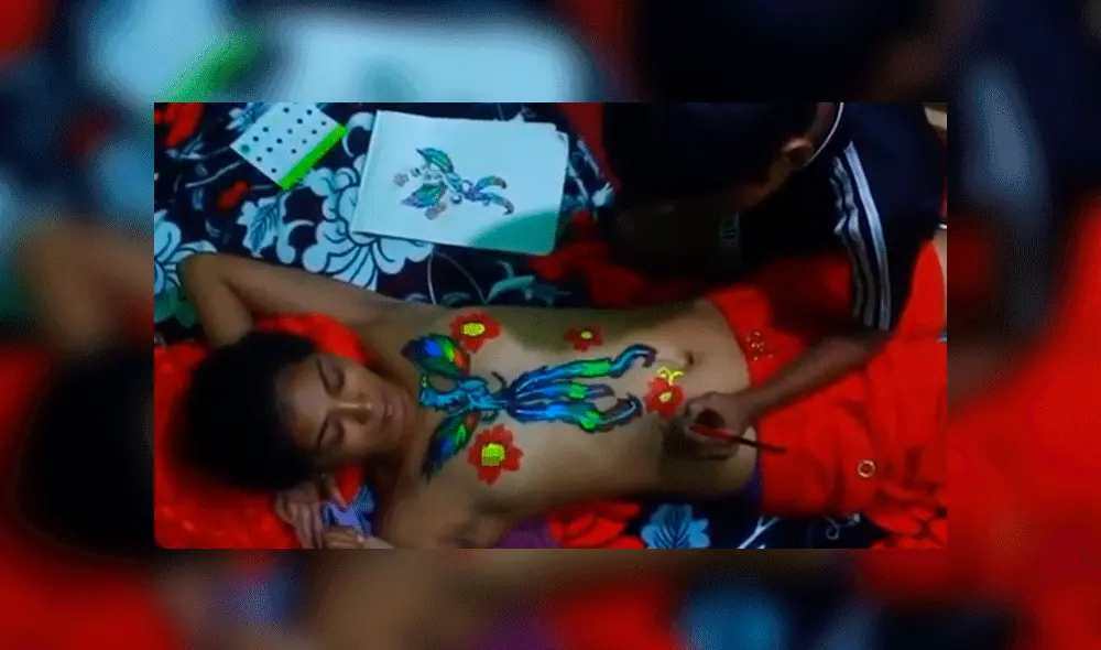 El video del acto fue compartido en las redes sociales. Foto: captura YouTube.