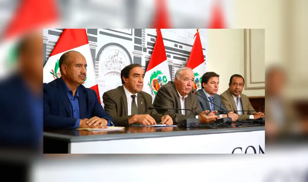 Salvador del Solar culminó reuniones con bancadas del lunes