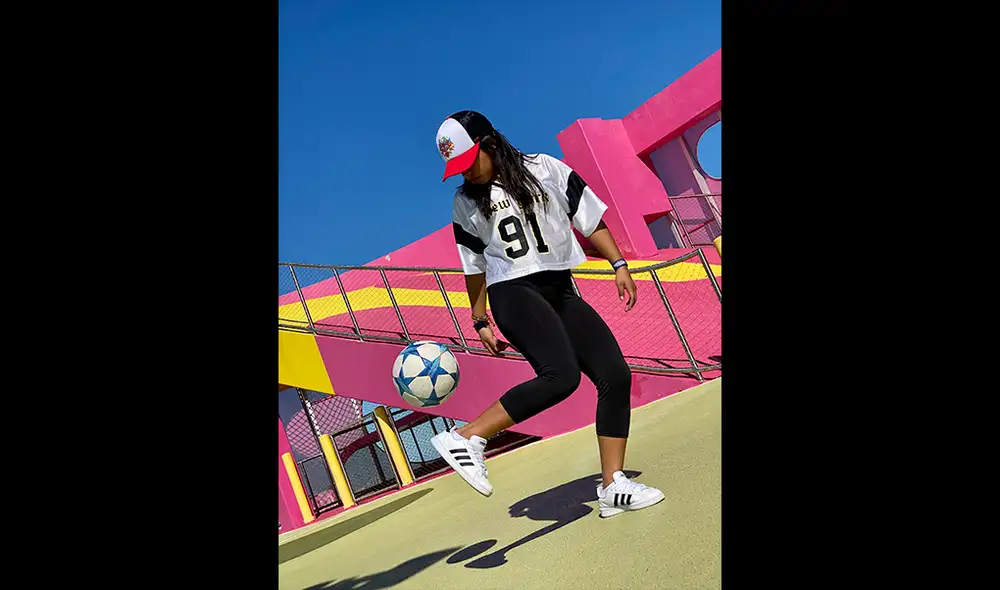 Mishell Loli: de practicar freestyle fútbol en los semáforos a representar al Perú en el torneo más importante. Foto: @moonchildvisual Mishell Loli: de practicar freestyle fútbol en los semáforos a representar al Perú en el torneo más importante. Foto: @moonchildvisual