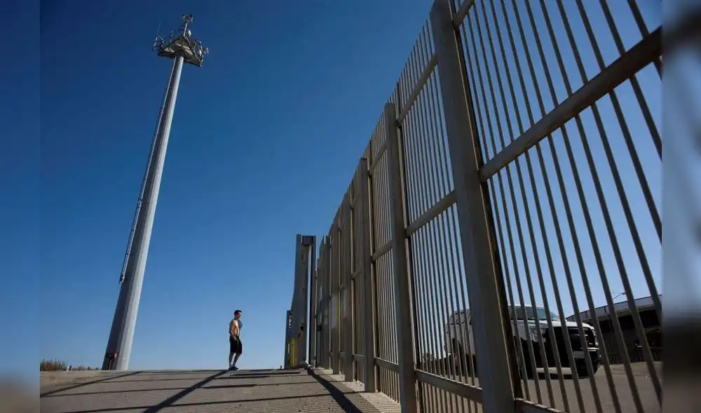 Estados Unidos estudia enviar otros 1.000 agentes de la Guardia Nacional a la frontera con México Estados Unidos estudia enviar otros 1.000 agentes de la Guardia Nacional a la frontera con México