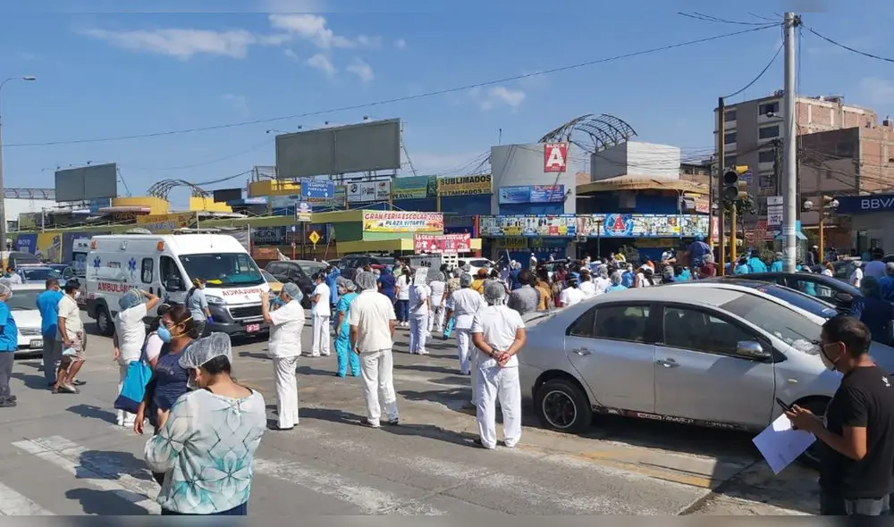 Enfermeras afirman que no se dan abasto para atender a los pacientes y que hay un alto riesgo de contagio. (Foto: GLR - URPI) Enfermeras afirman que no se dan abasto para atender a los pacientes y que hay un alto riesgo de contagio. (Foto: GLR - URPI)