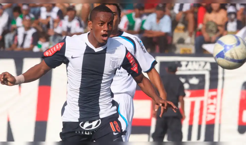 André Carrillo dejó el hinchaje de lado y felicitó a Cristal por su título