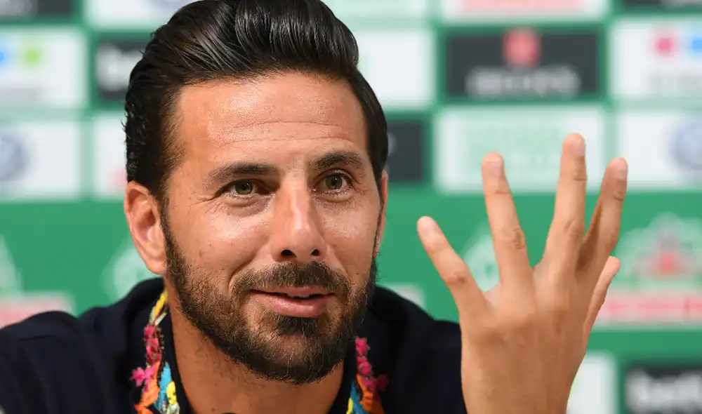 Emotivo mensaje de Claudio Pizarro por Fiestas Patrias. | Foto: AFP