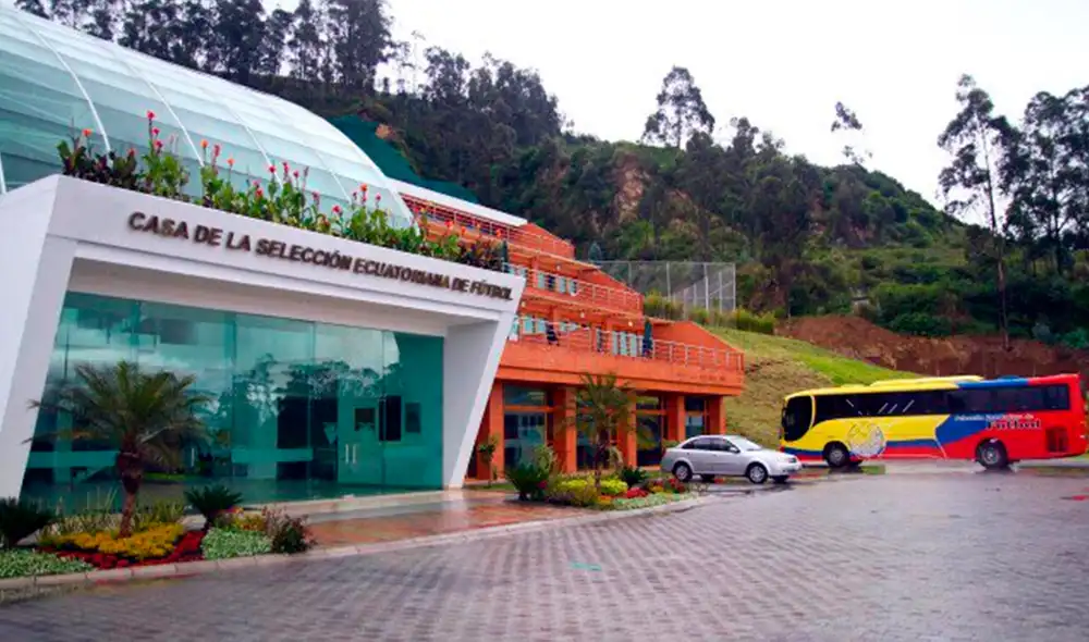 Videna de la selección de Ecuador al servicio de su gente para combatir el coronavirus.