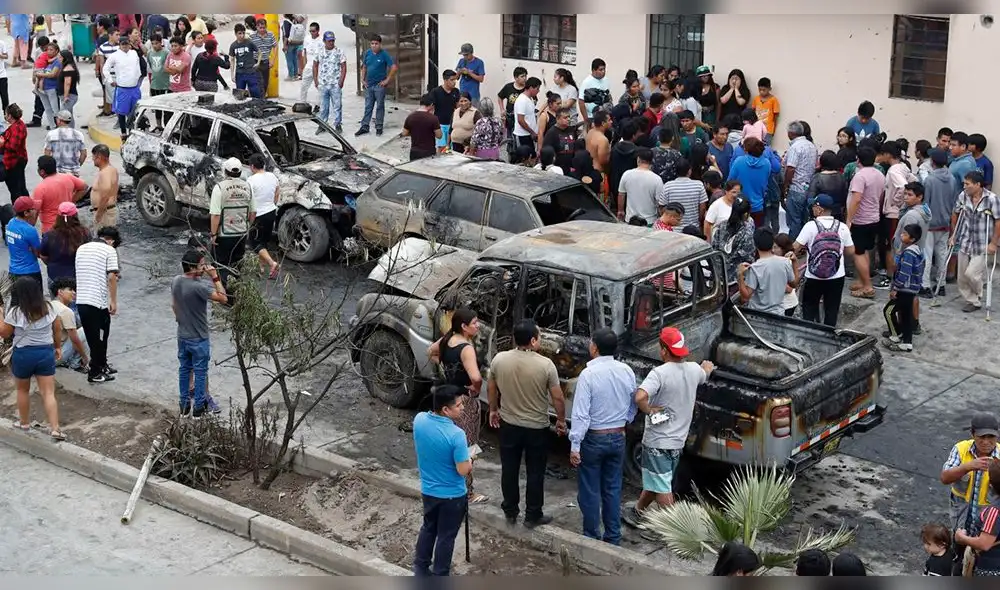 Pedro Suárez Vértiz envía respaldo a damnificado de Villa El Salvador.