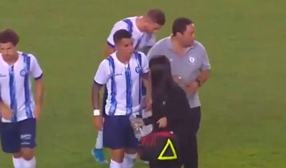 Comentaristas de Gol Perú tuvieron desatinadas palabras para con asistente médico. Foto: Captura Comentaristas de Gol Perú tuvieron desatinadas palabras para con asistente médico. Foto: Captura