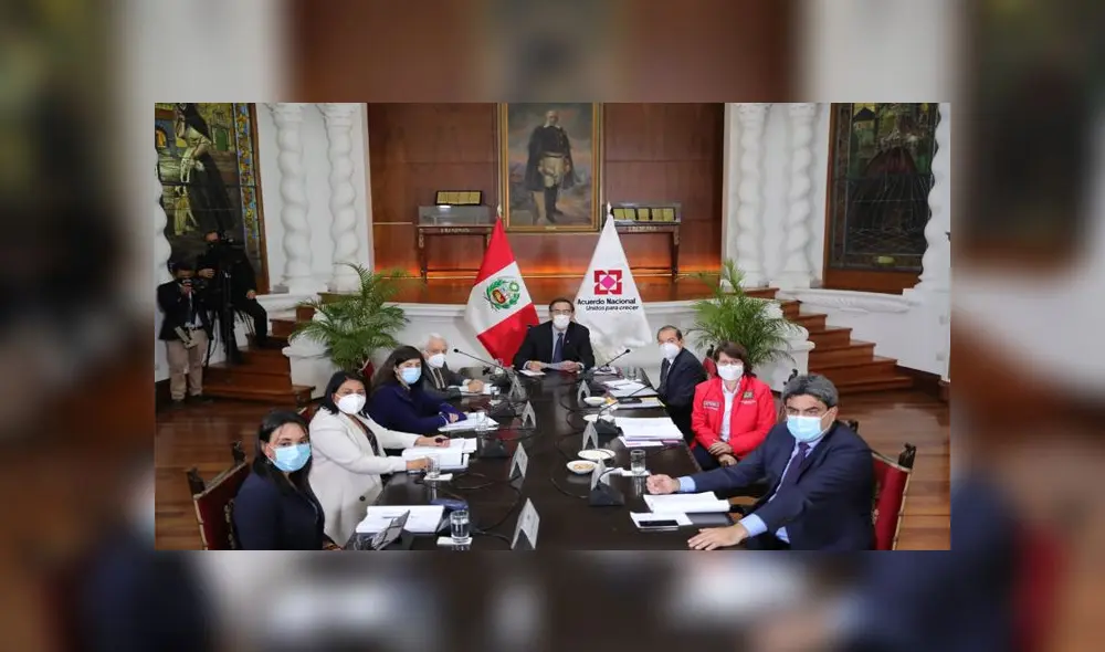 A la reunión también asistieron el secretario ejecutivo del Acuerdo Nacional, Max Hernández y el jefe del Gabinete Ministerial, Walter Martos. (Foto: Presidencia)