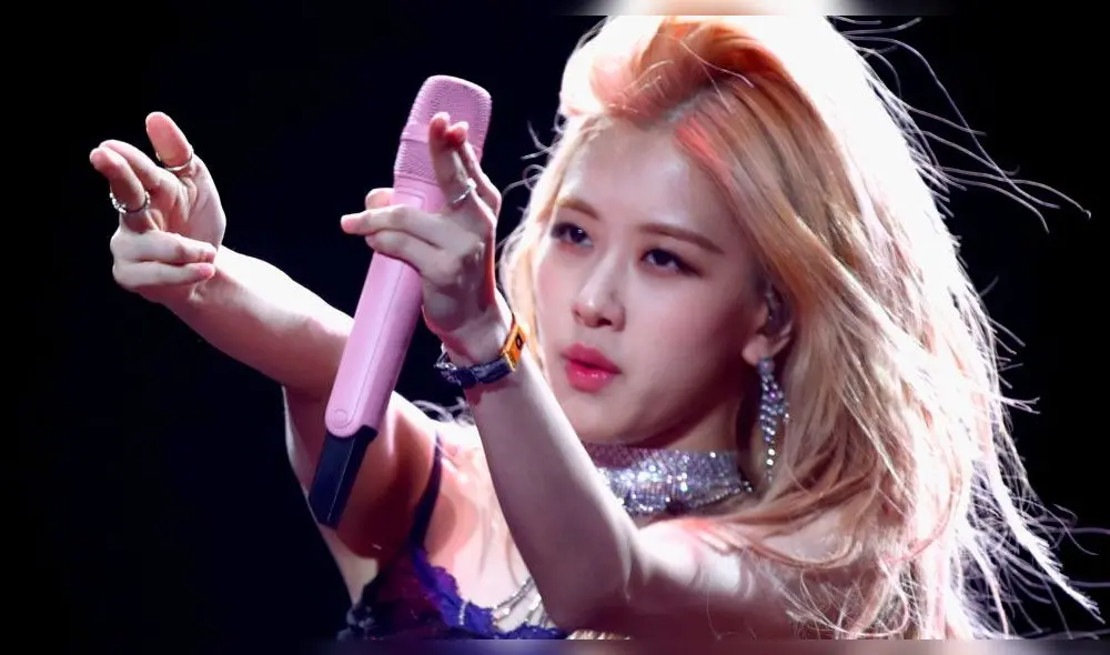 Roseanne Park, más conocida por su nombre artístico Rosé o por su nombre coreano Park Chae-young, es una cantante, modelo y bailarina australiana de origen coreano.