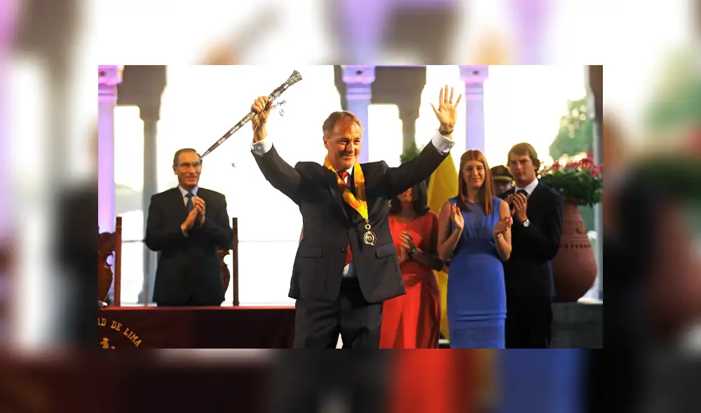 Jorge Muñoz juró como nuevo alcalde de Lima [VIDEO]