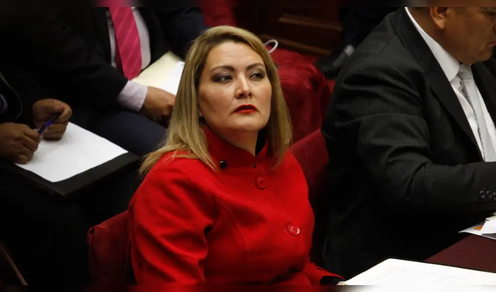 Los 18 congresistas que rechazaron acusación criminal y blindaron a César Hinostroza