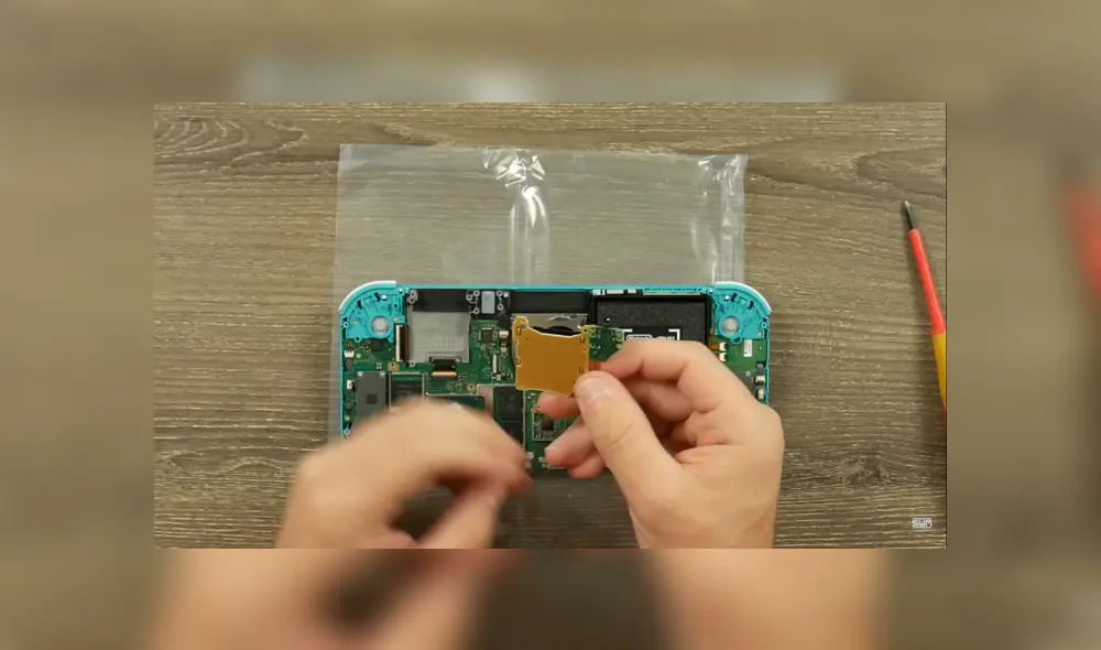Logran mandar la señal de video de Nintendo Switch Lite a una TV. Logran mandar la señal de video de Nintendo Switch Lite a una TV.