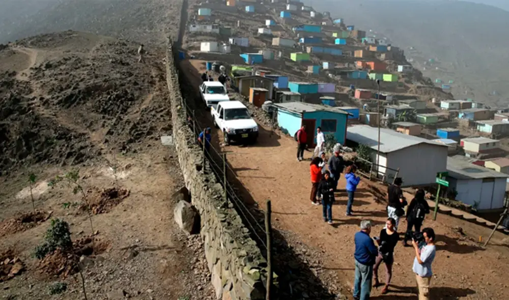 El muro que divide VMT y La Molina debe ser retirado en un plazo de 180 días. Foto: Infobae