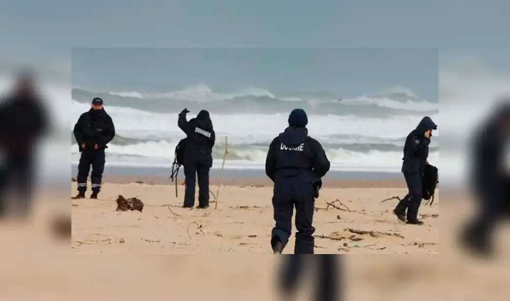 Las autoridades han pedido a la población que de encontrar más paquetes de droga se comuniquen inmediatamente al número de urgencias sin tocar estos paquetes.