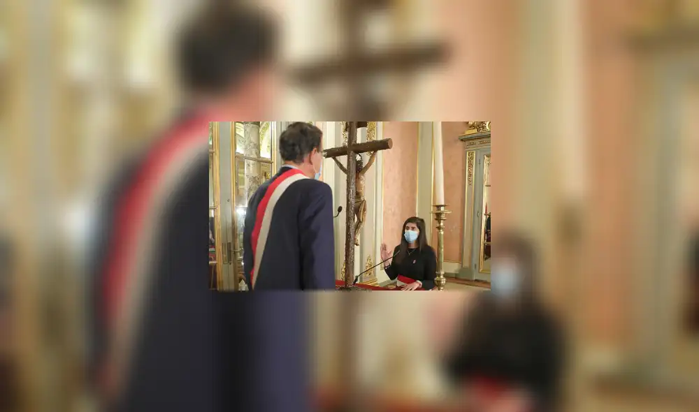 María Antonieta Alva jura al cargo de ministra de Economía. Foto: Presidencia María Antonieta Alva jura al cargo de ministra de Economía. Foto: Presidencia