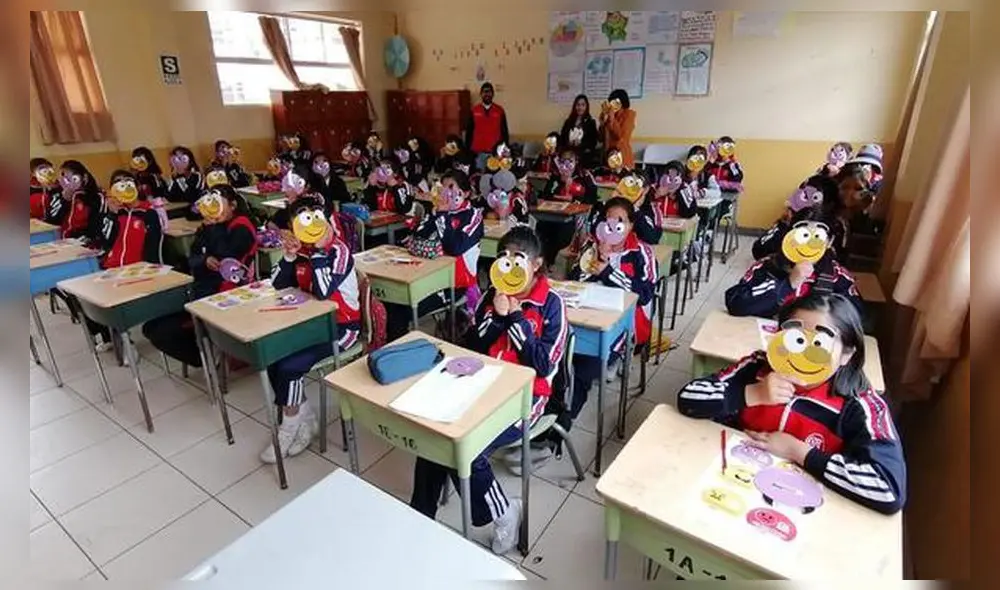 Capacitan a escolares en Cusco para evitar ser captados u hostigados por redes sociales