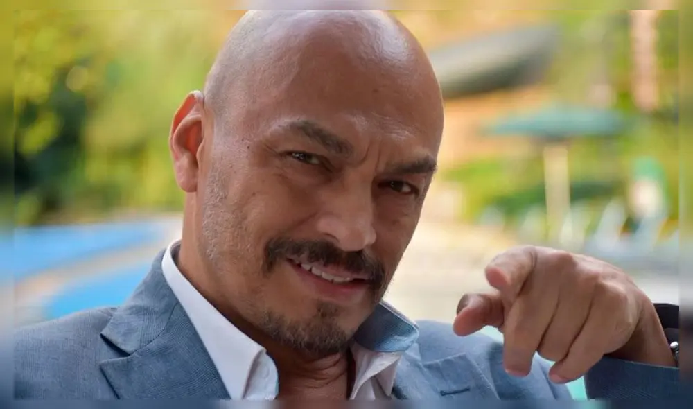 Esteban Franco es un actor y directoror mexicano, conocido por su participación en las telenovelas Mañana es para siempre (2008), Lazos de amor (1995) and Clase 406 (2002). Crédito. Instagram Esteban Franco es un actor y directoror mexicano, conocido por su participación en las telenovelas Mañana es para siempre (2008), Lazos de amor (1995) and Clase 406 (2002). Crédito. Instagram