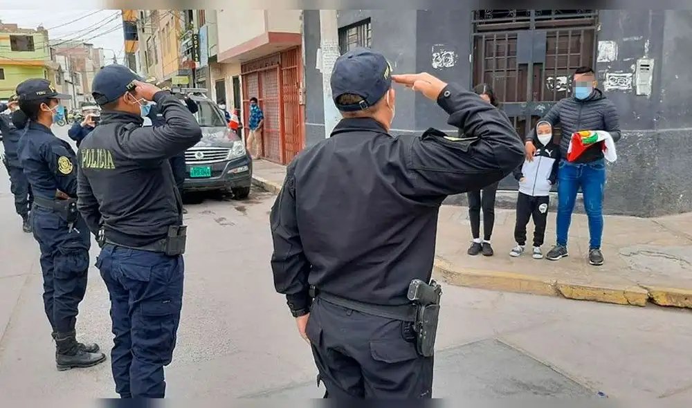 Entregaron honras fúnebres a familiares de policía fallecido en Chiclayo. Entregaron honras fúnebres a familiares de policía fallecido en Chiclayo.