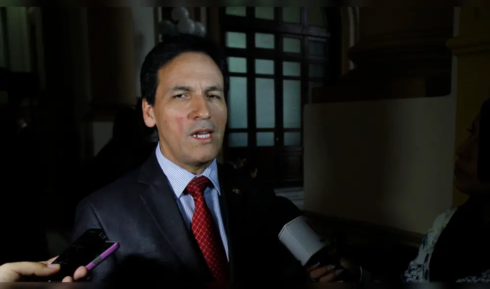 Los 18 congresistas que rechazaron acusación criminal y blindaron a César Hinostroza