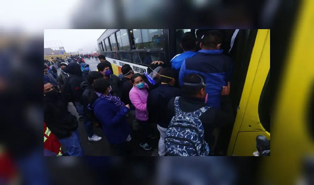 Aglomeraciones al entrar a bus en Puente Nuevo. Créditos: Flavio Matos. Aglomeraciones al entrar a bus en Puente Nuevo. Créditos: Flavio Matos.