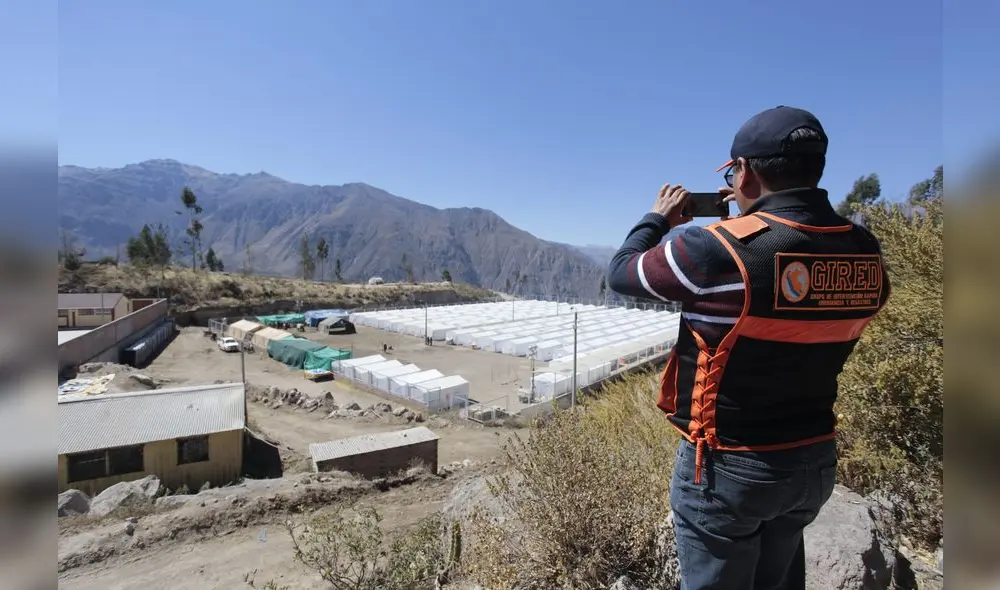 POBLADORES VOLCAN UBINAS POBLADORES VOLCAN UBINAS