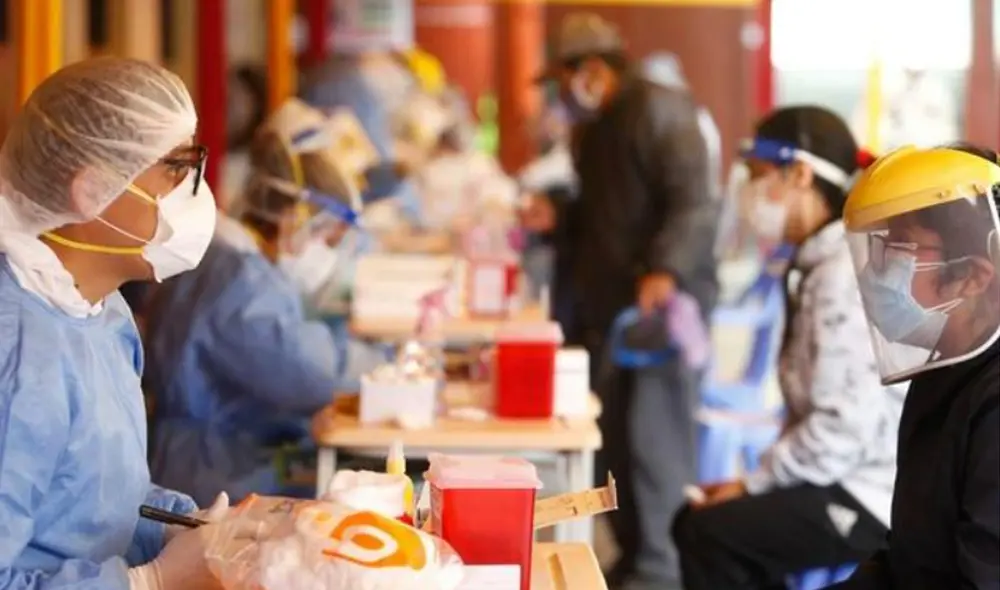 Pilar Mazzetti señaló que además su sector impulsará el uso de más pruebas moleculares. (Foto: Minsa)
