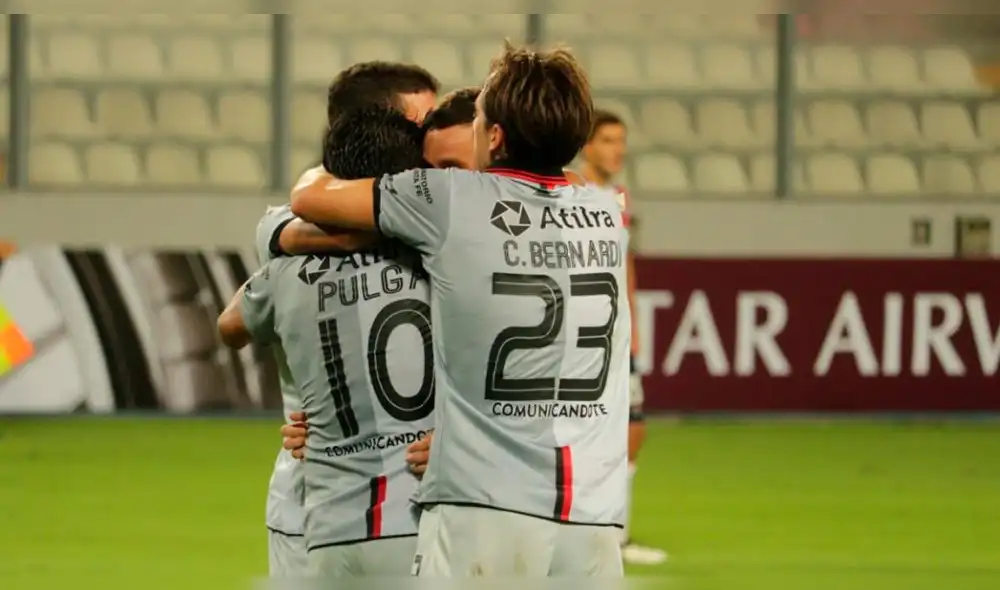 Hinchas de Colón entonaron canción de Fito Paéz para celebrar triunfo sobre Municipal [VIDEO]