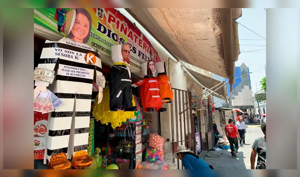 Arequipa. Muñecos de Keiko Fujimori y Chavarry entre los más comprados. Arequipa. Muñecos de Keiko Fujimori y Chavarry entre los más comprados.
