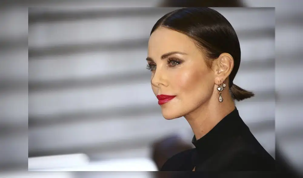Charlize Theron hizo una inesperada confesión en los Globos de Oro 2020. (Foto: Internet) Charlize Theron hizo una inesperada confesión en los Globos de Oro 2020. (Foto: Internet)