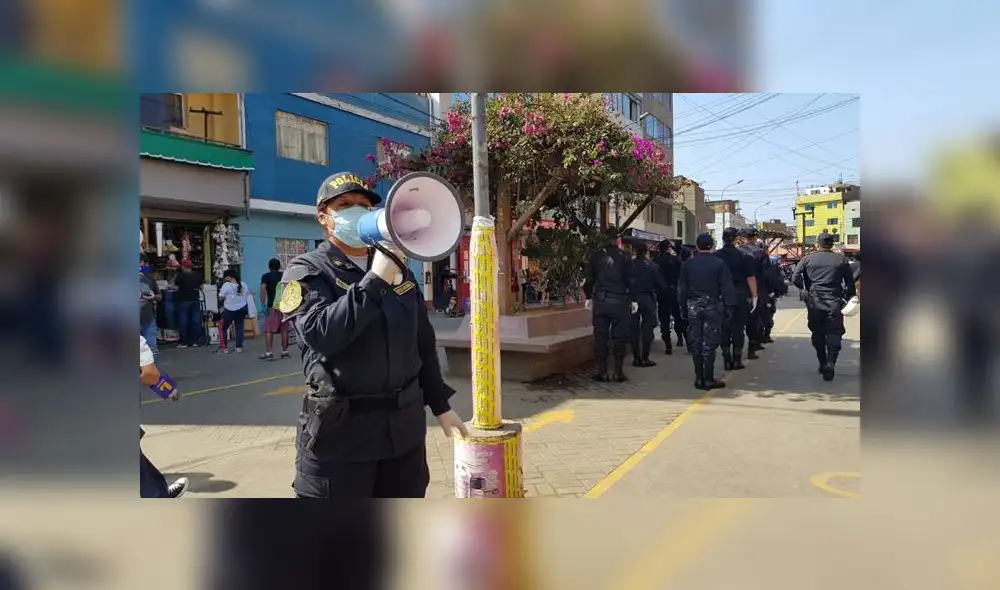 Policía y personal de fiscalización de SMP ejecutaron medidas para mantener el orden en el centro de abastos. (Foto: GLR - URPI) Policía y personal de fiscalización de SMP ejecutaron medidas para mantener el orden en el centro de abastos. (Foto: GLR - URPI)